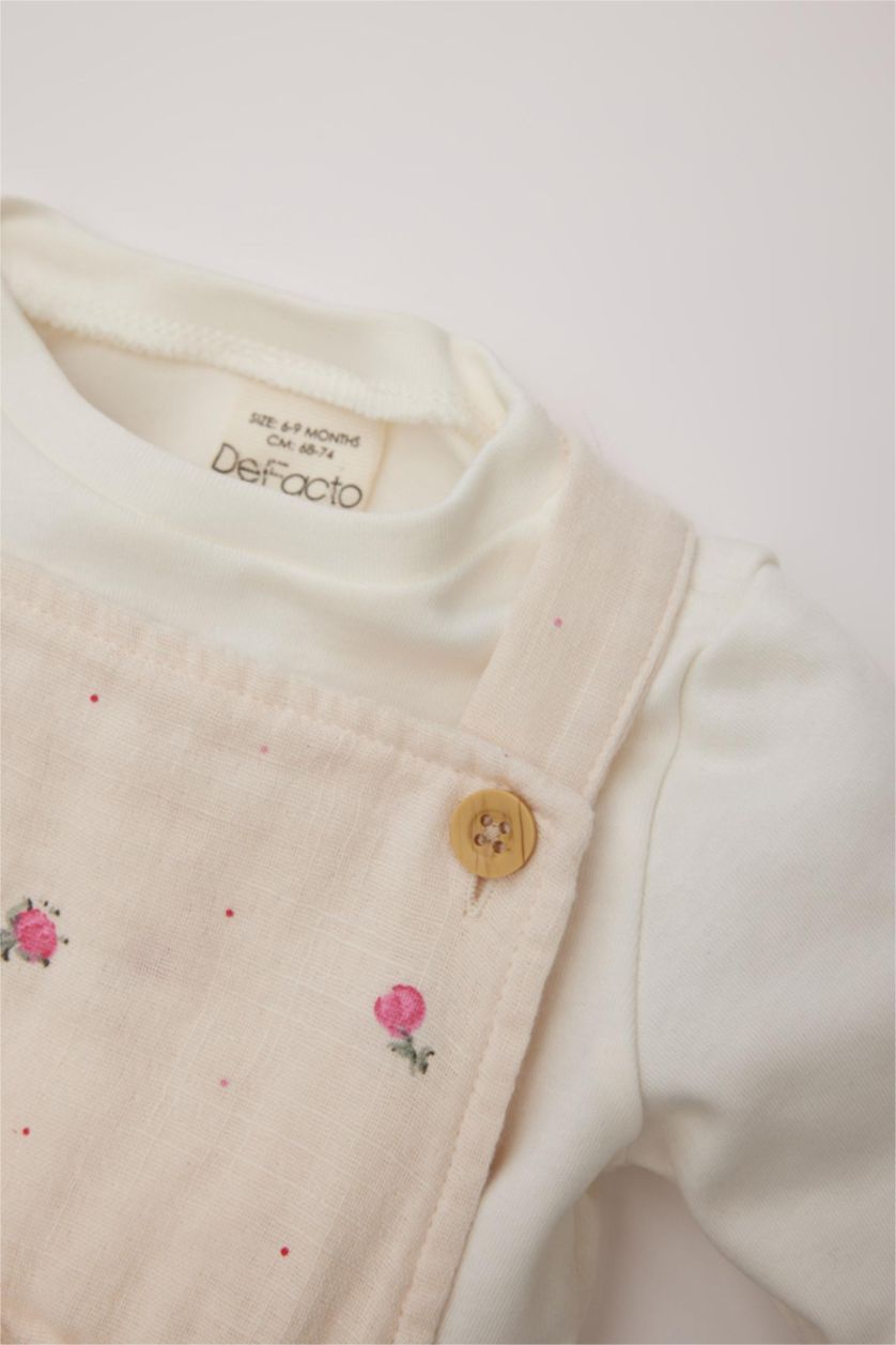 Kız Bebek Açık Pembe 3'lü Takım Müslin Çiçekli Uzun Kollu Tişört Salopet Elbise Külotlu Çorap Kız Bebek