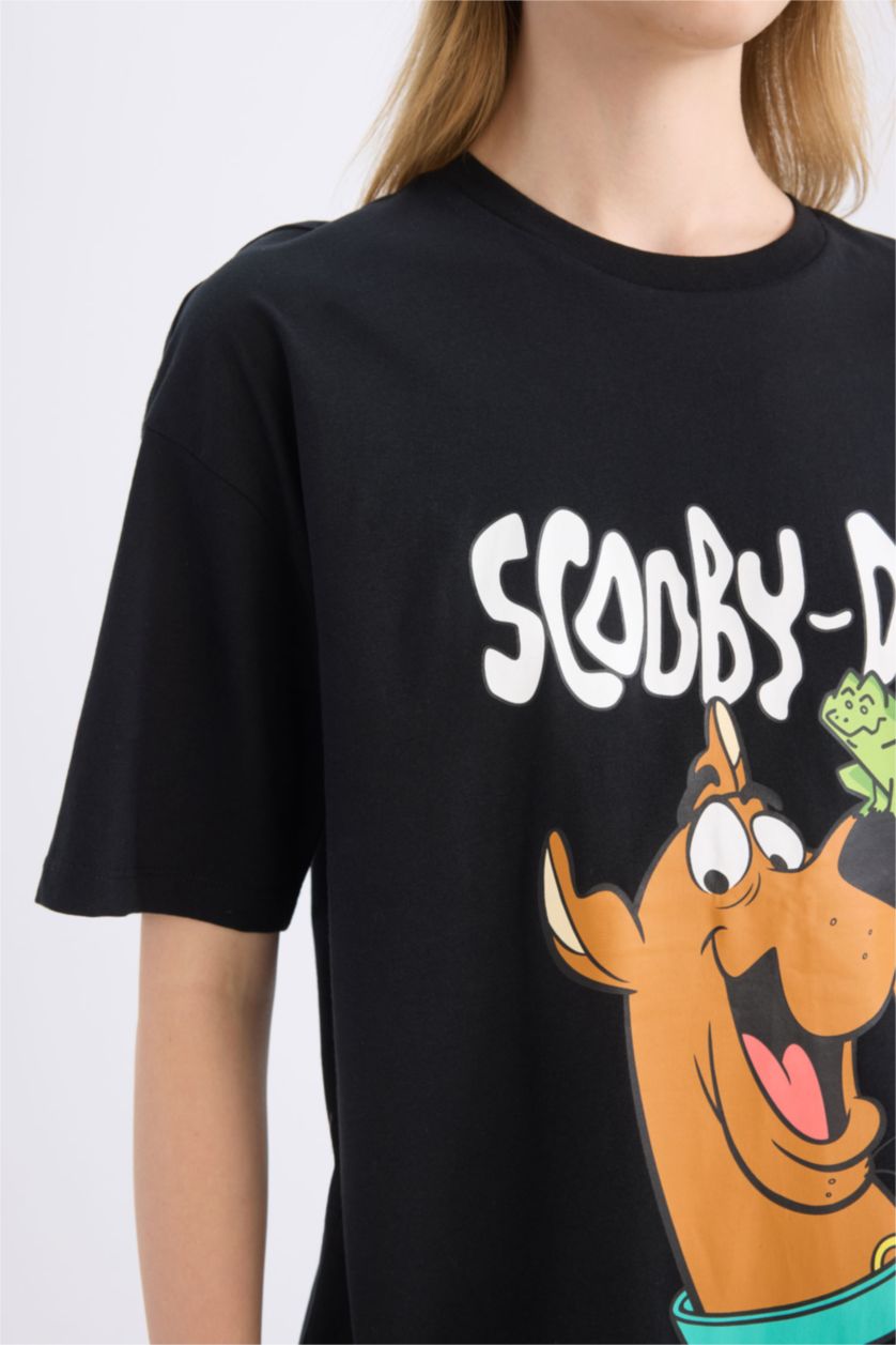 Kadın Siyah Scooby Doo Oversize Geniş Kalıp Bisiklet Yaka Sırt Baskılı Kısa Kollu Tişört