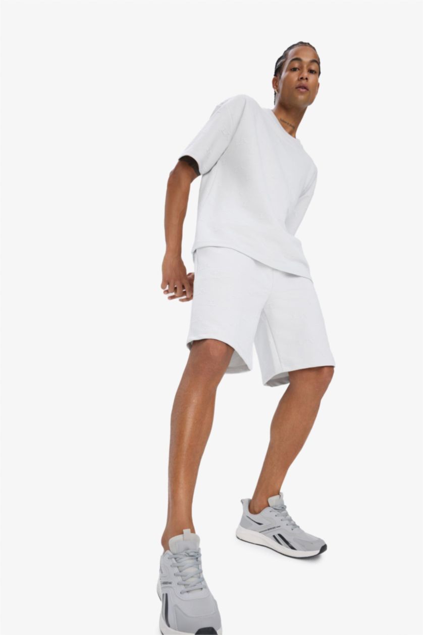 Erkek Açık Gri Standart Fit Sporcu Kısa Paça Şort