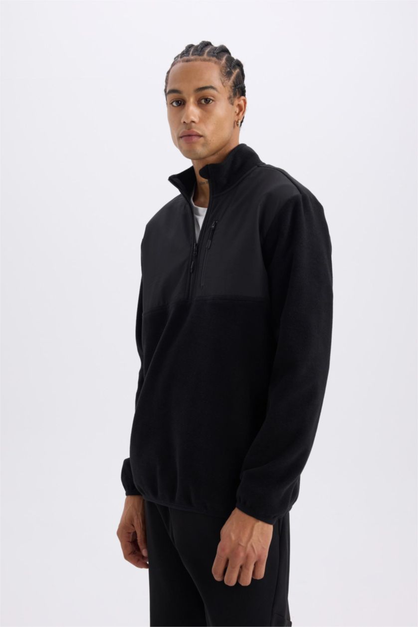 Erkek Siyah Standart Fit Dik Yaka Fermuarlı Polar Sporcu Sweatshirt