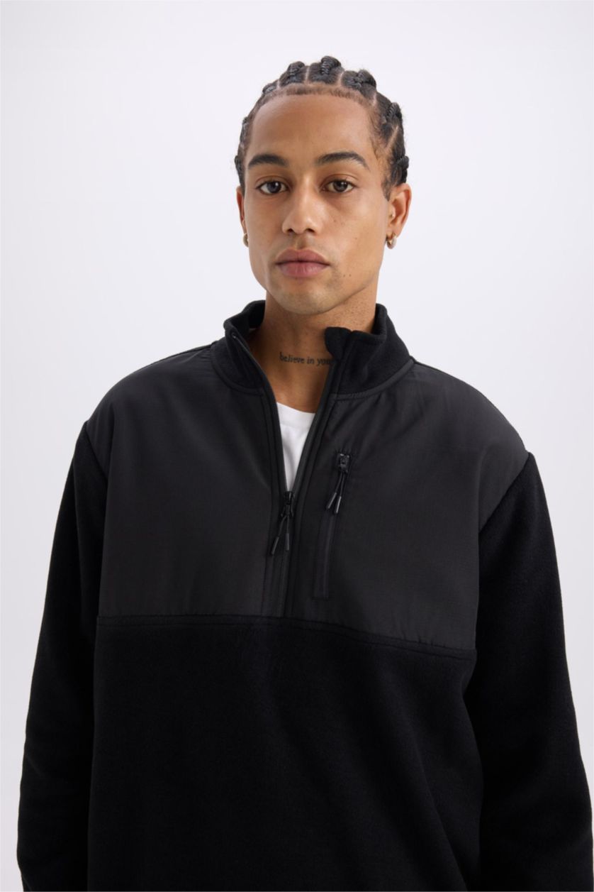 Erkek Siyah Standart Fit Dik Yaka Fermuarlı Polar Sporcu Sweatshirt