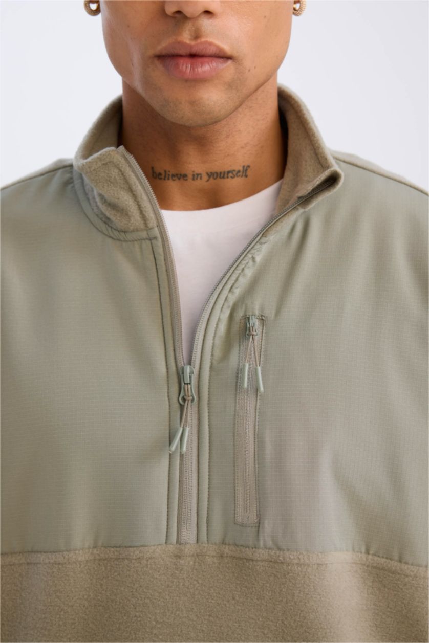 Erkek Açık Haki Standart Fit Dik Yaka Fermuarlı Polar Sporcu Sweatshirt