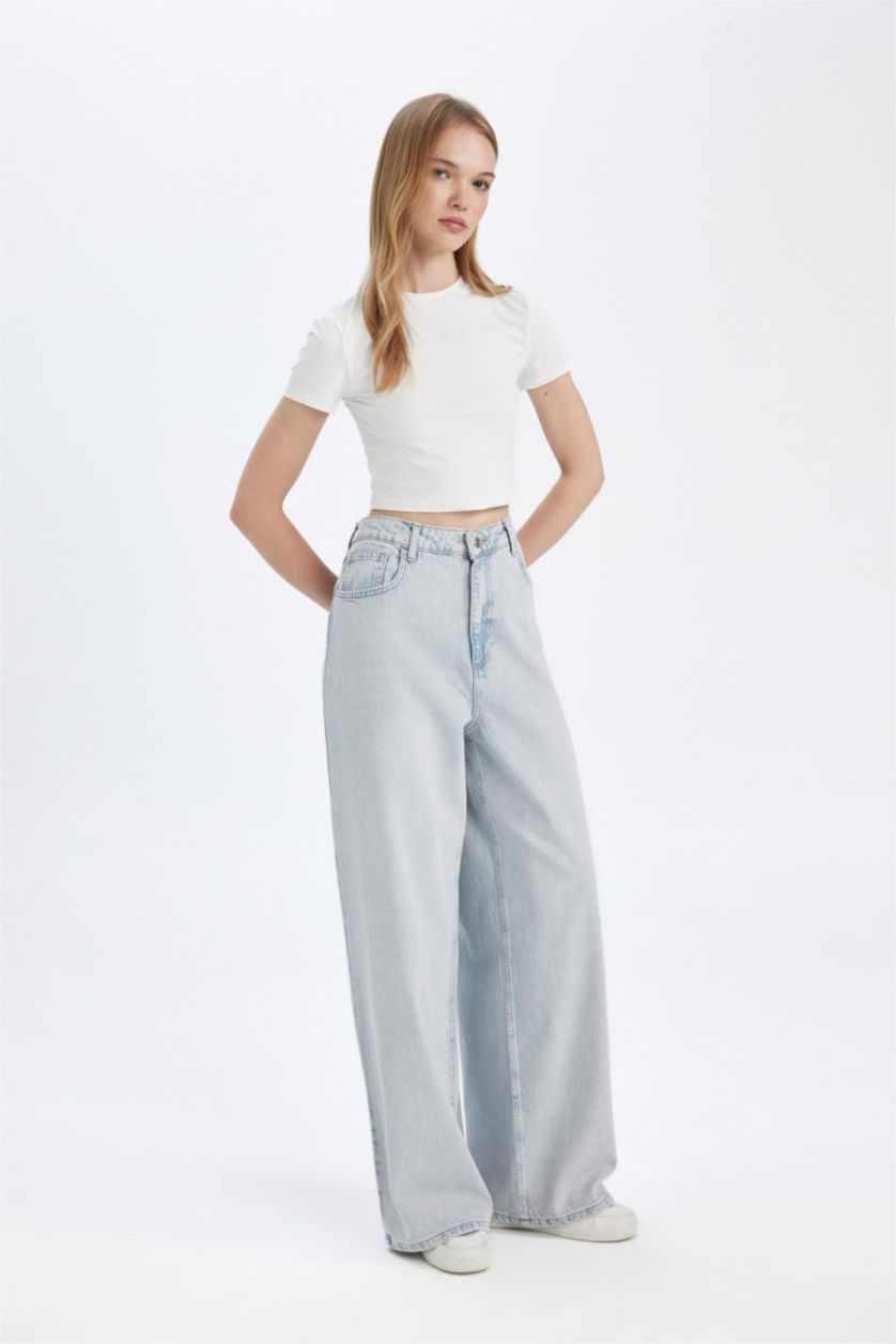 Kadın Açık Mavi Wide Baggy Fit Ekstra Geniş Kalıp Normal Bel Ekstra Geniş Paça Jean Yıkamalı Pantolon