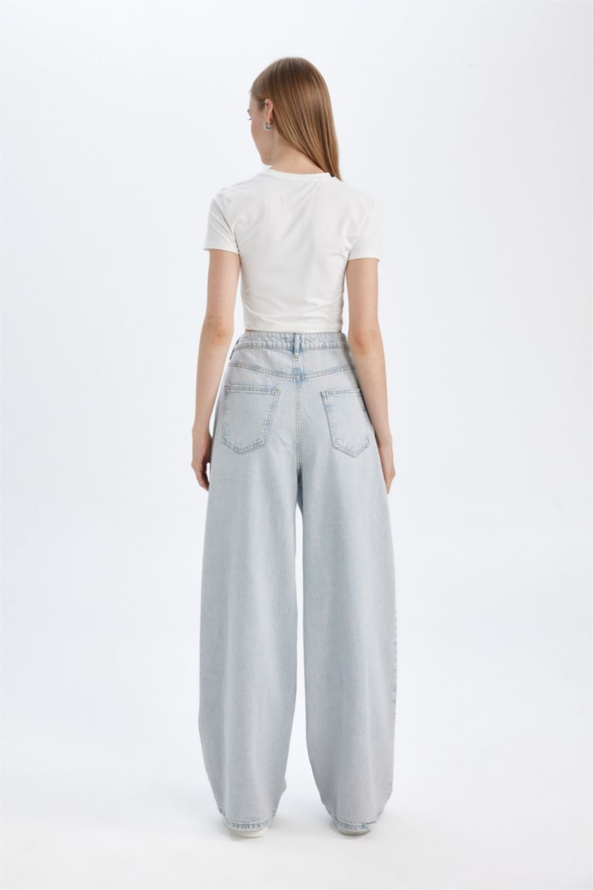 Kadın Açık Mavi Wide Baggy Fit Ekstra Geniş Kalıp Normal Bel Ekstra Geniş Paça Jean Yıkamalı Pantolon