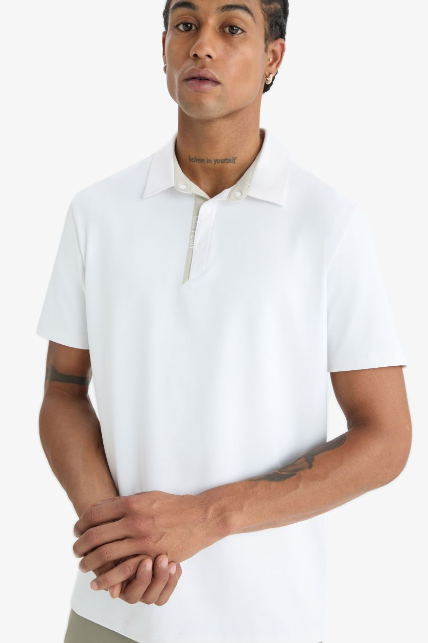 Erkek Beyaz Esnek Kumaş Standart Fit Polo Yaka Sporcu Kısa Kollu Tişört