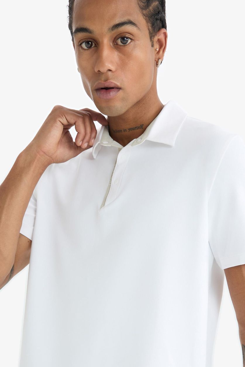 Erkek Beyaz Esnek Kumaş Standart Fit Polo Yaka Sporcu Kısa Kollu Tişört