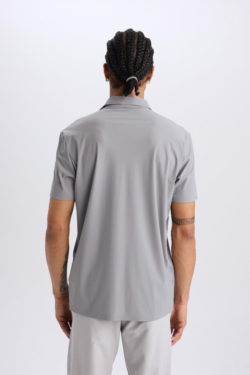 Erkek Gri Esnek Kumaş Standart Fit Polo Yaka Sporcu Kısa Kollu Tişört