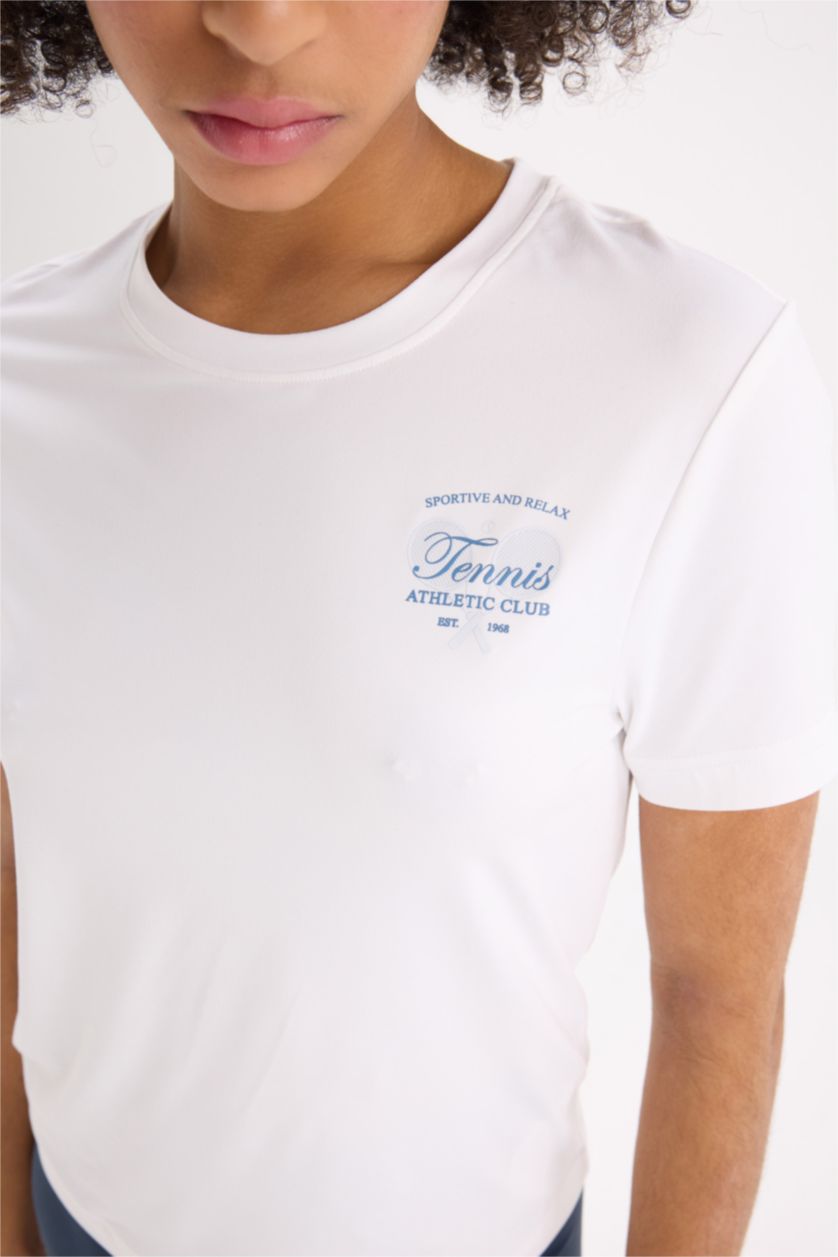 Kadın Beyaz Oversize Geniş Kalıp Bisiklet Yaka Baskılı Sporcu Kısa Kollu Tişört