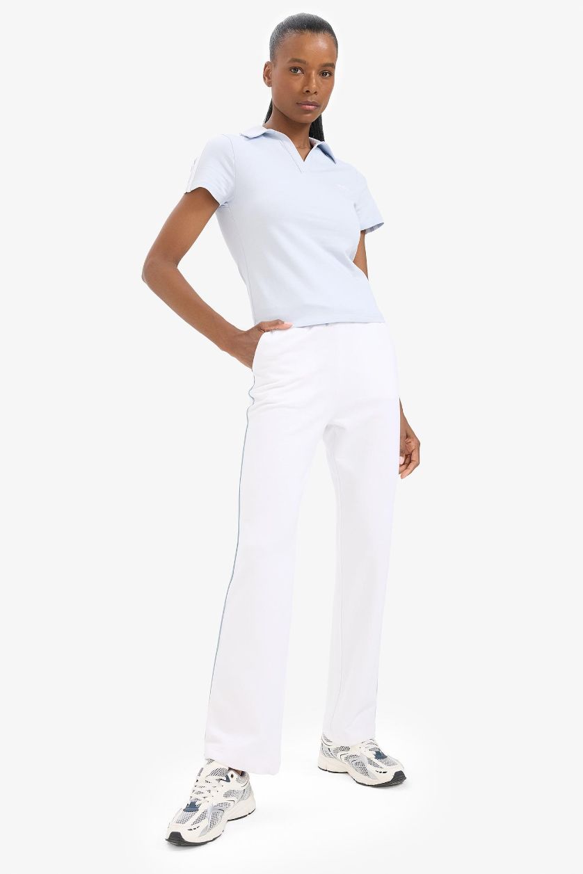 Kadın Açık Mavi Slim Fit Dar Kesim Polo Yaka Baskılı Sporcu Kısa Kollu Tişört