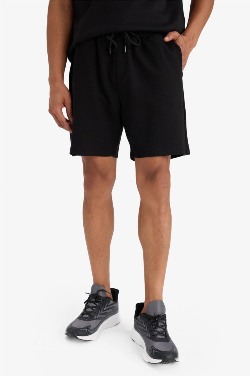 Erkek Siyah Standart Fit Modal Kumaş Sporcu Kısa Paça Şort