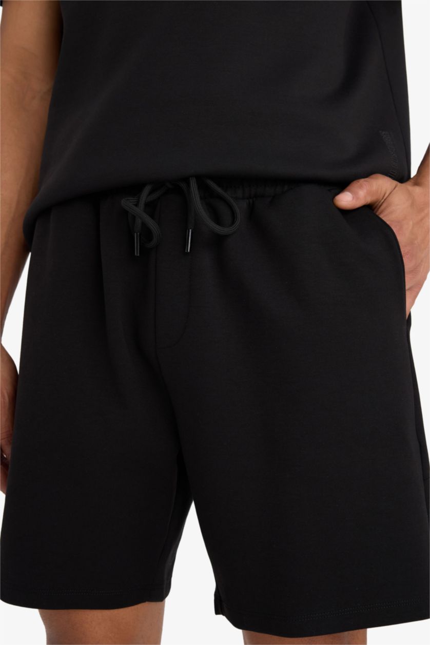 Erkek Siyah Standart Fit Modal Kumaş Sporcu Kısa Paça Şort