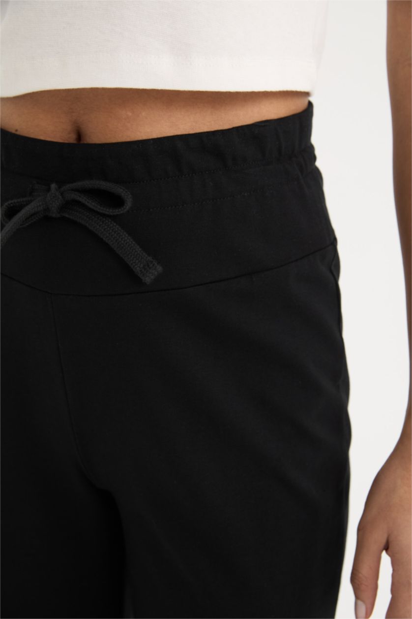 Женщины Черный Джинсы с расклешенными брюками (Flare Fit), стандартная длина от DeFactoFit