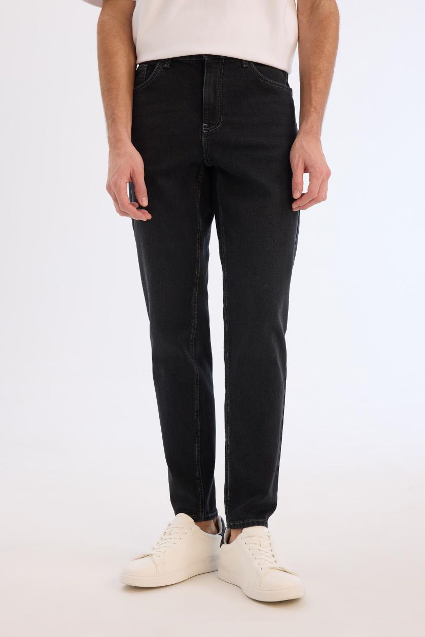 Erkek Siyah Slim Tapered Fit Dar Kalıp Normal Bel Daralan Paça Jean Pantolon