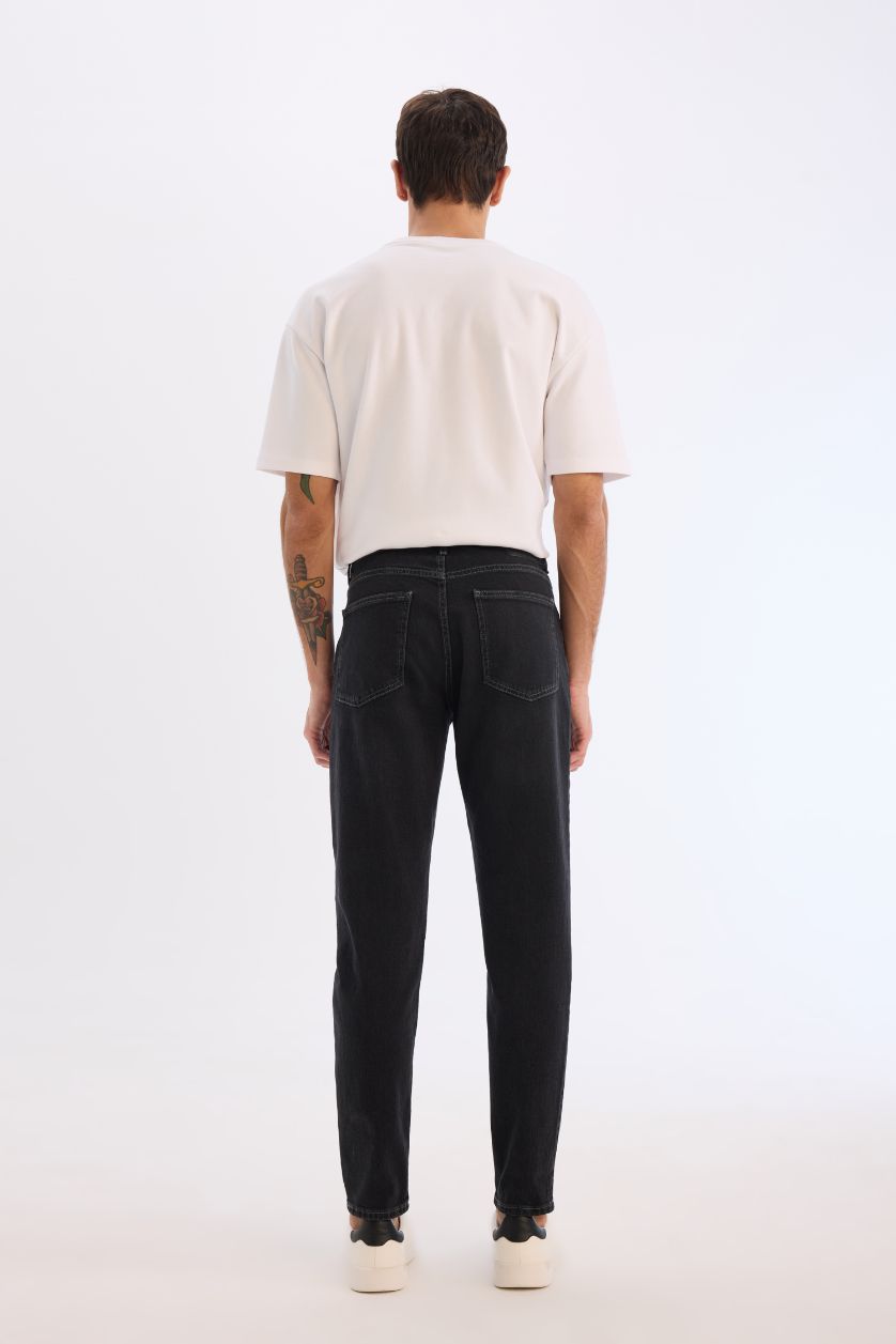 Erkek Siyah Slim Tapered Fit Dar Kalıp Normal Bel Daralan Paça Jean Pantolon