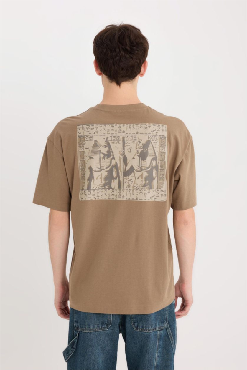 Man Light Brown Oversiz Fit Crew Neck Back Printed T-Shirt