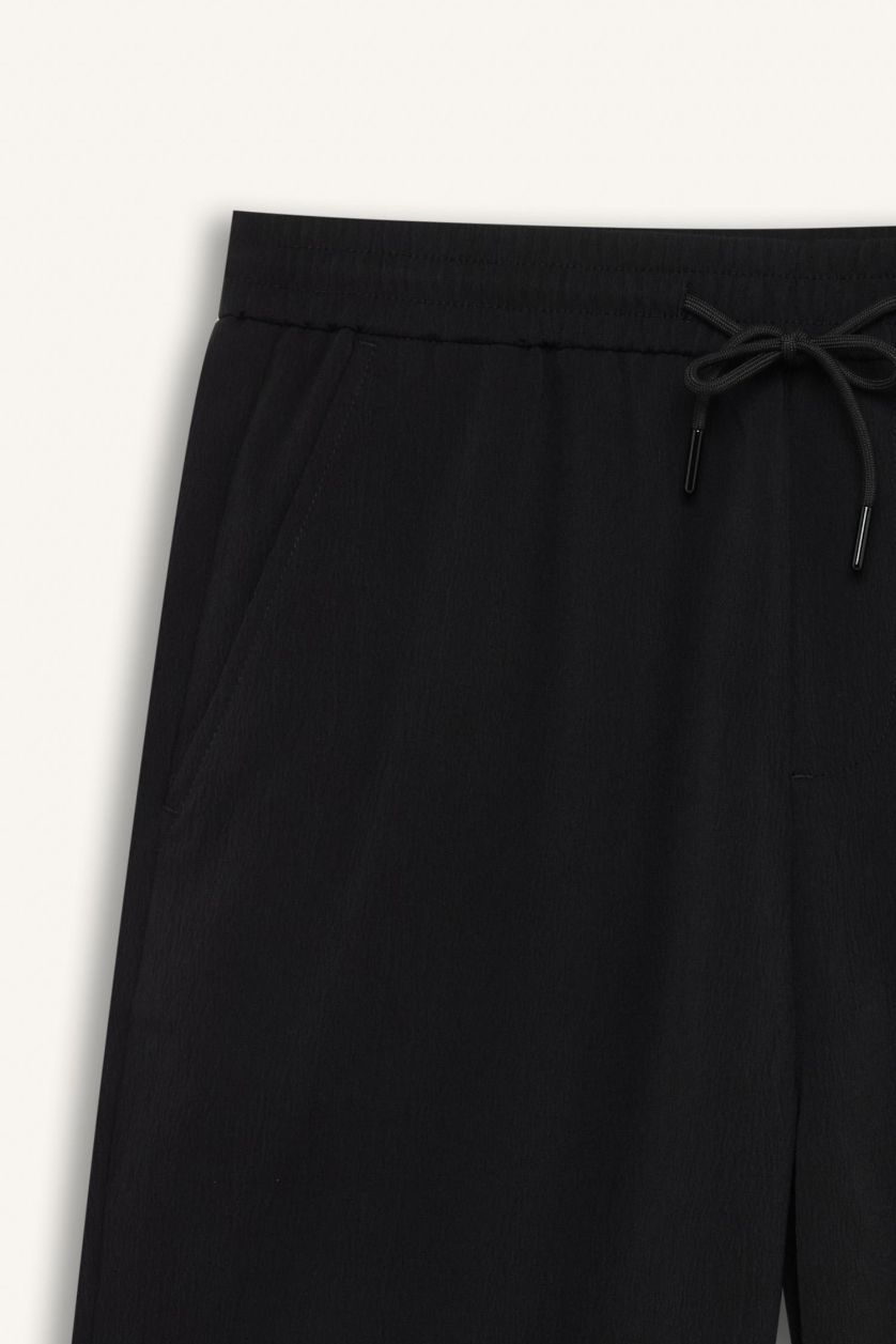 رجال أسود شورت برمودا قصة عادية