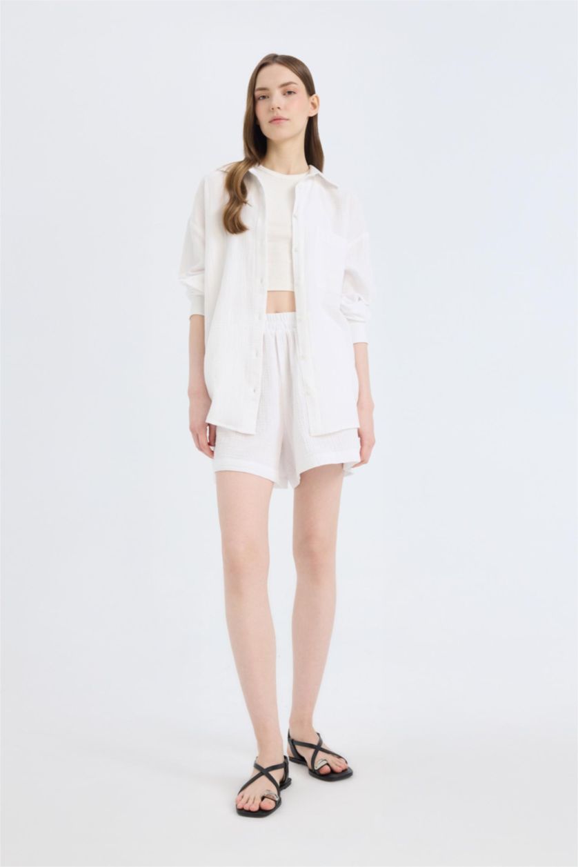 Женщины Белый Regular Fit шорты из муслина на резинке