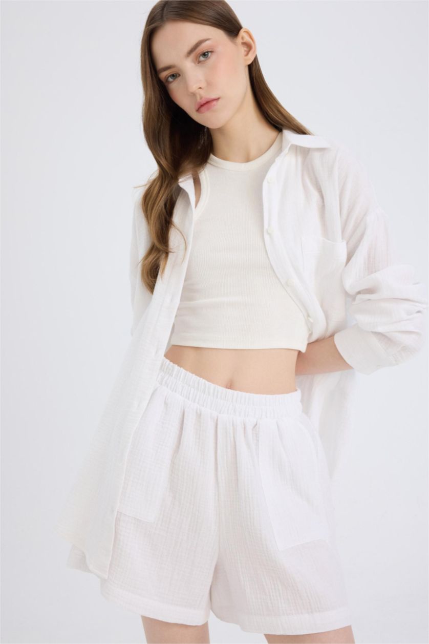 Женщины Белый Regular Fit шорты из муслина на резинке