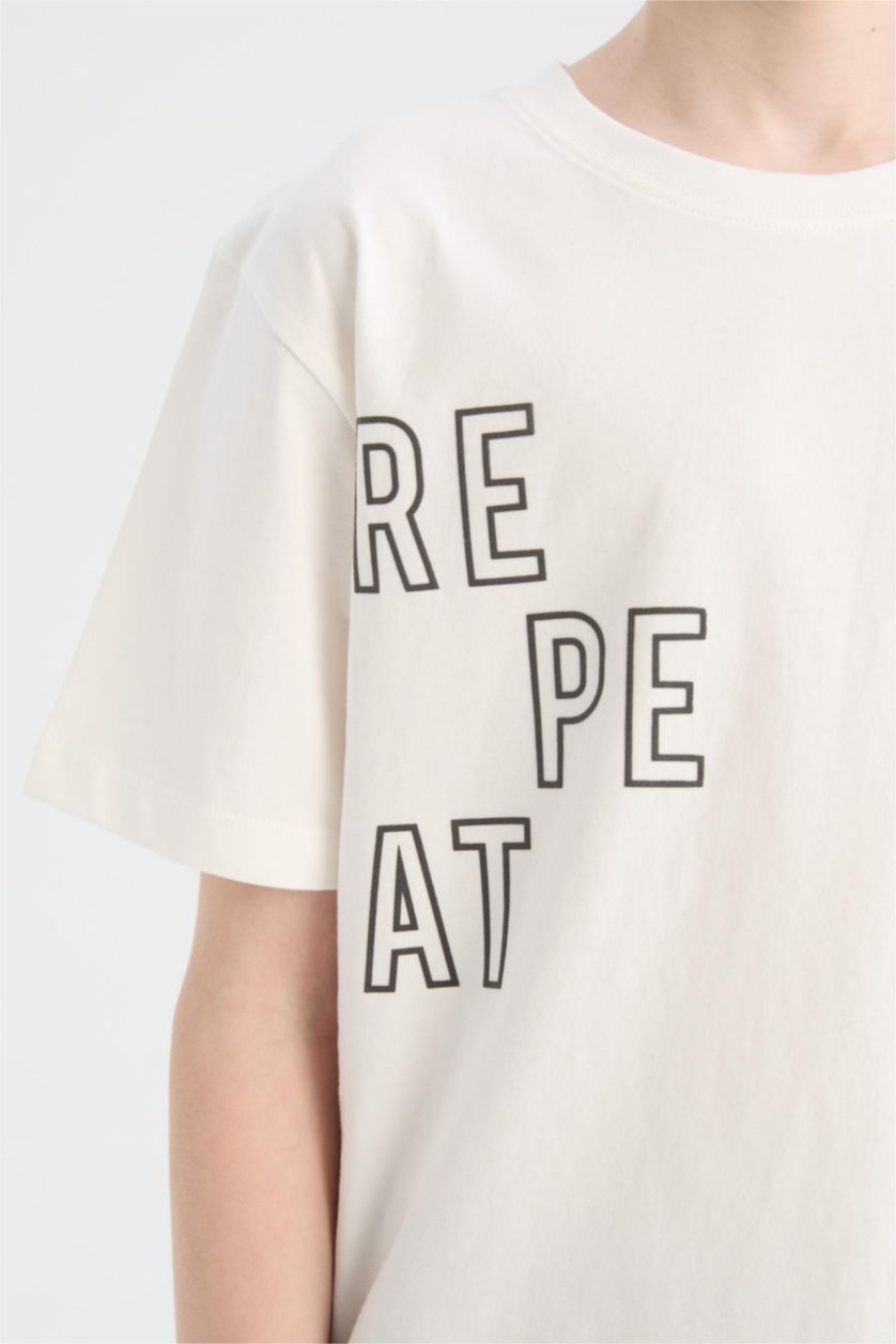 Erkek Çocuk - Genç Erkek Kırık Beyaz Bisiklet Yaka Sırt Baskılı Kısa Kollu Tişört Erkek Çocuk