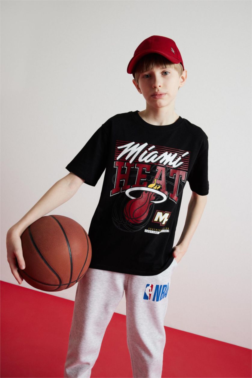 Erkek Çocuk - Genç Erkek Siyah NBA Miami Heat Bisiklet Yaka Kısa Kollu Tişört Erkek Çocuk