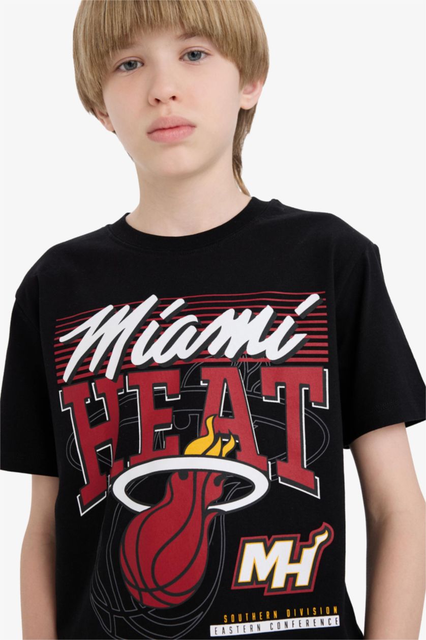 Erkek Çocuk - Genç Erkek Siyah NBA Miami Heat Bisiklet Yaka Kısa Kollu Tişört Erkek Çocuk