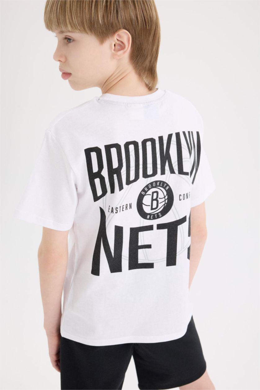 Erkek Çocuk - Genç Erkek Beyaz NBA Brooklyn Nets Bisiklet Yaka Sırt Baskılı Kısa Kollu Tişört Erkek Çocuk