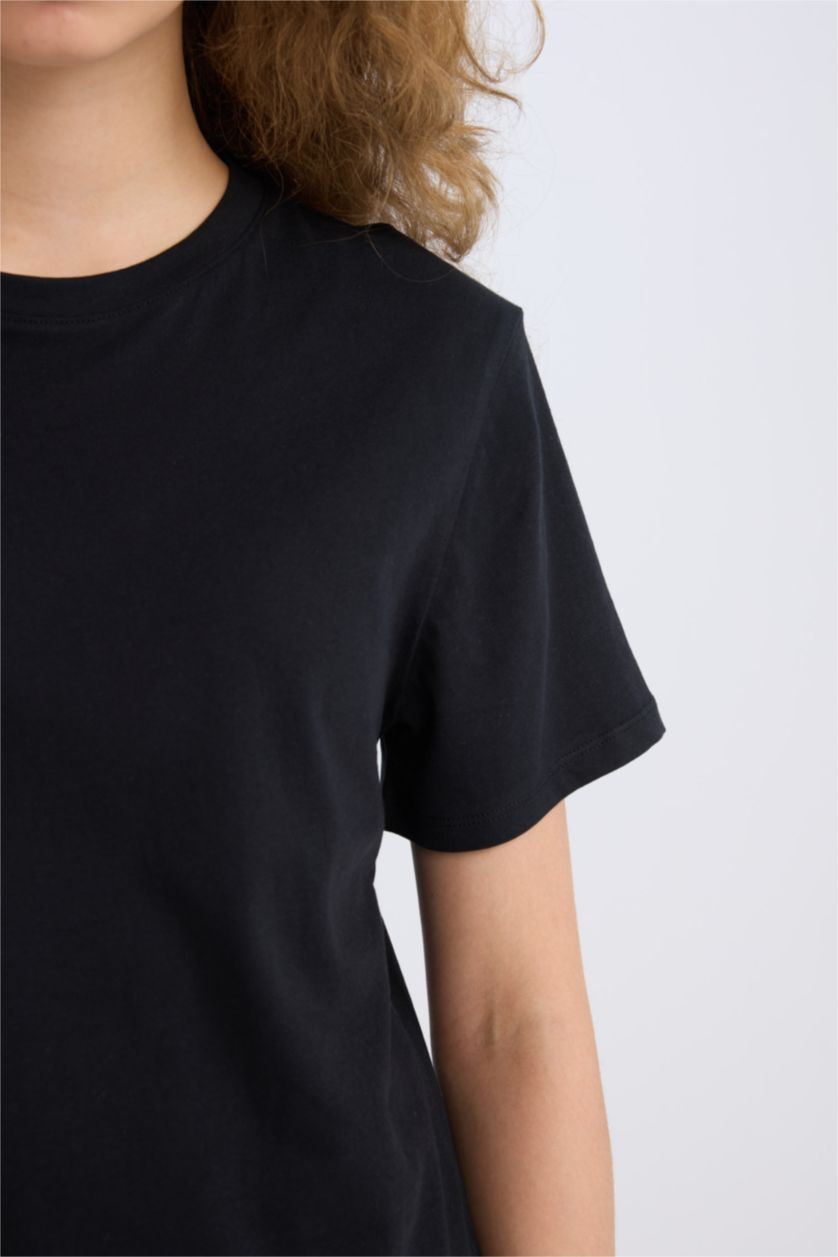 Kadın Siyah Regular Fit Bisiklet Yaka Basic Düz Kısa Kollu Siyah Tişört