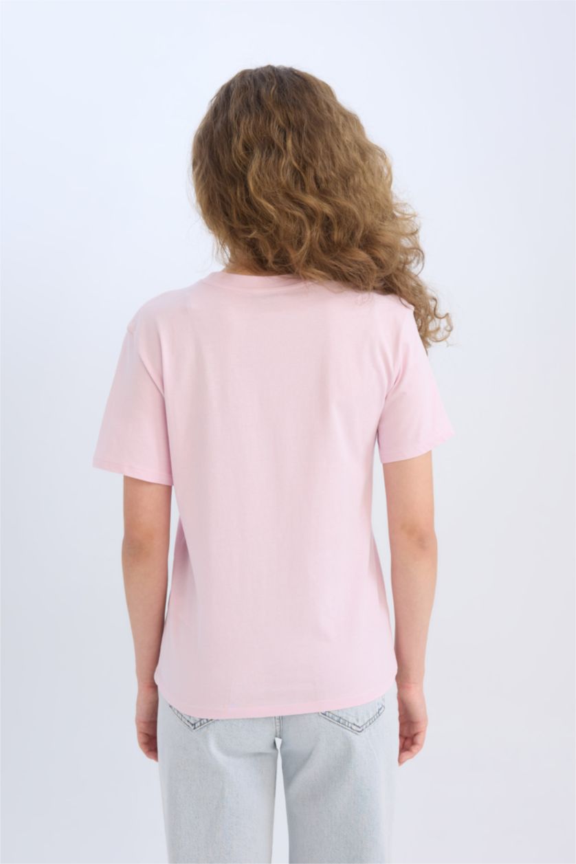 Woman Light Pink Regular Fit Crew Neck Short Sleeve T-Shirt