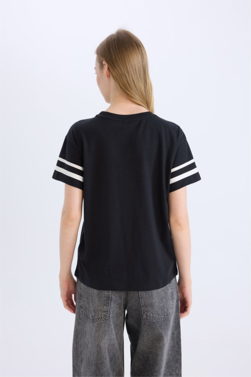 Kadın Siyah Regular Fıt Bisiklet Yaka Baskılı Kısa Kollu Tişört