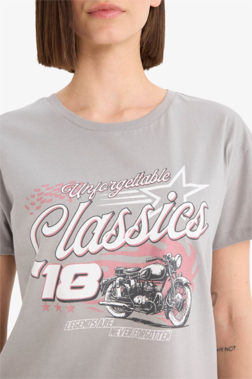 Kadın Açık Gri Regular Fıt Bisiklet Yaka Baskılı Kısa Kollu Tişört