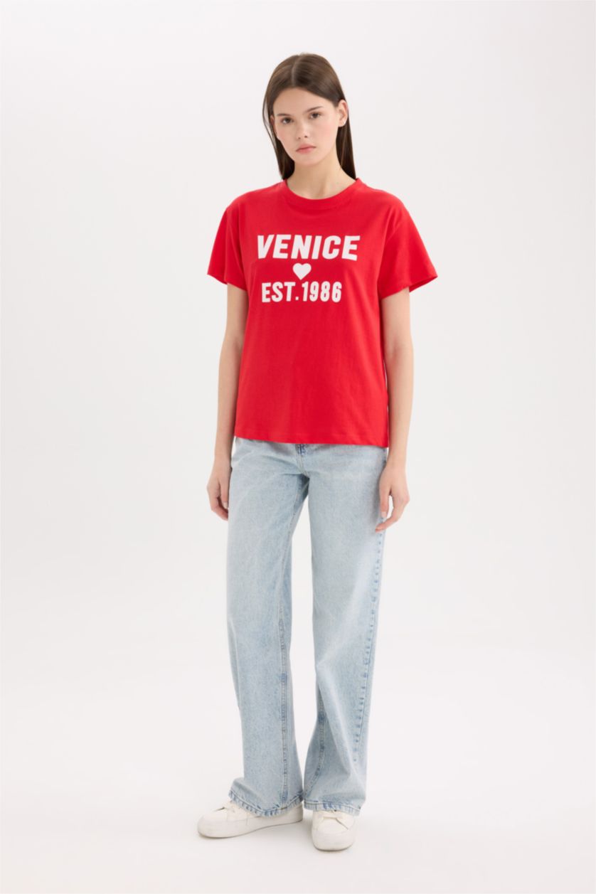 Kadın Kırmızı Regular Fıt Bisiklet Yaka Baskılı Kısa Kollu Tişört