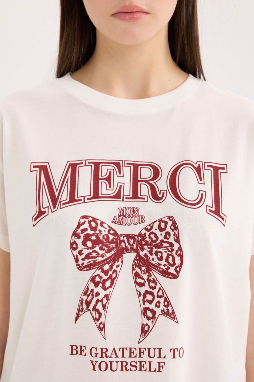 نساء اوف وايت تيشيرت نص كم قصة عادية برقبة مستديرة