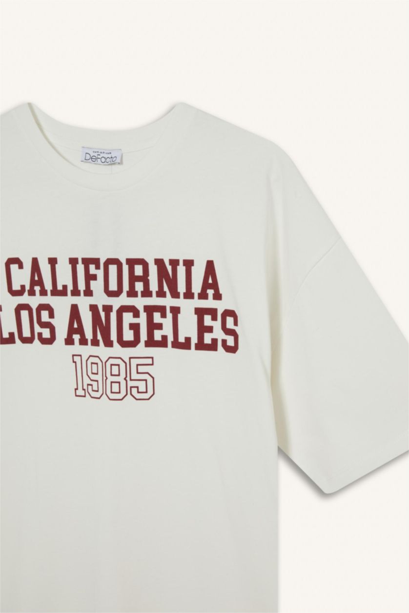 Woman White Oversize Fit Crew Neck Short Sleeve T-Shirt