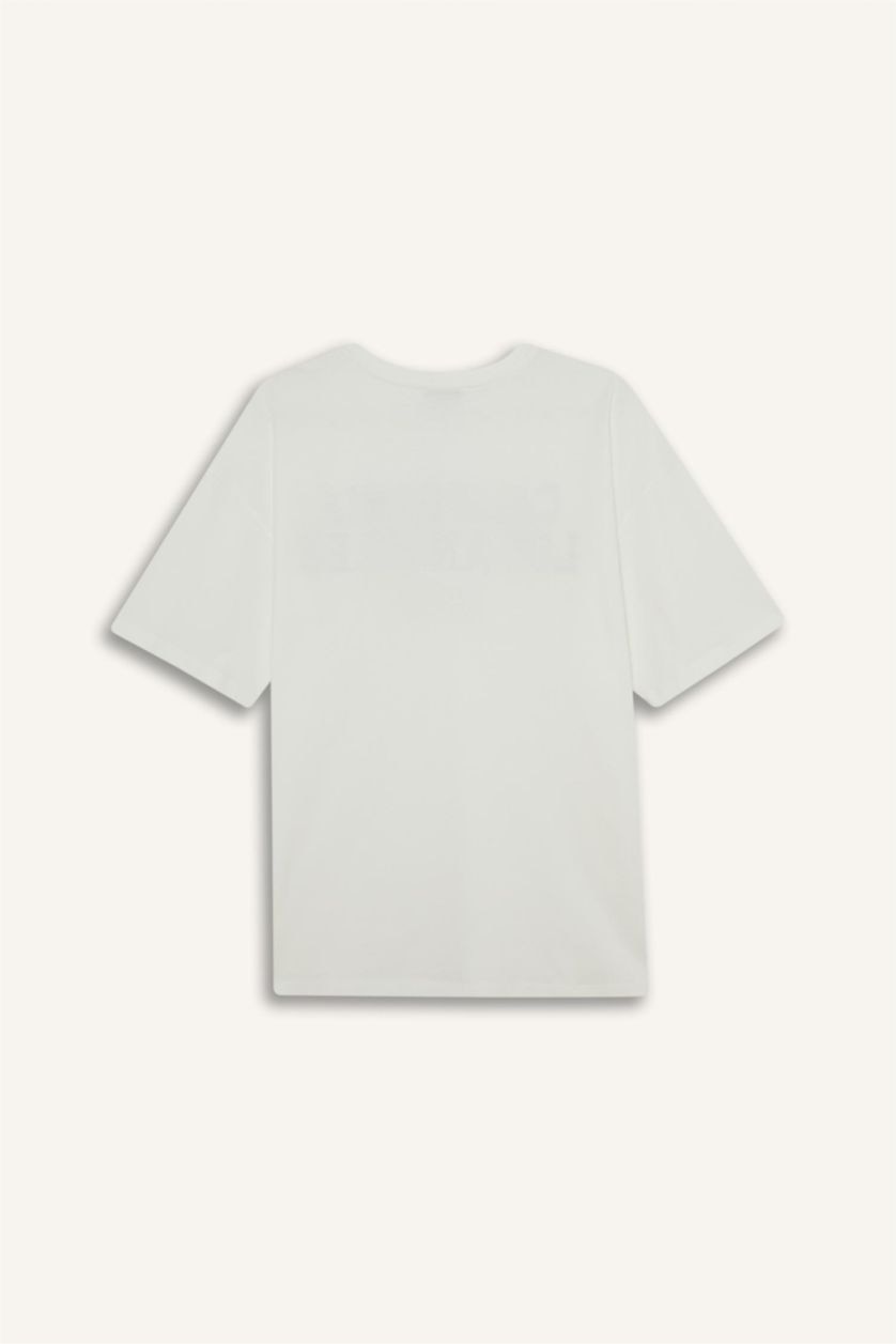 Woman White Oversize Fit Crew Neck Short Sleeve T-Shirt