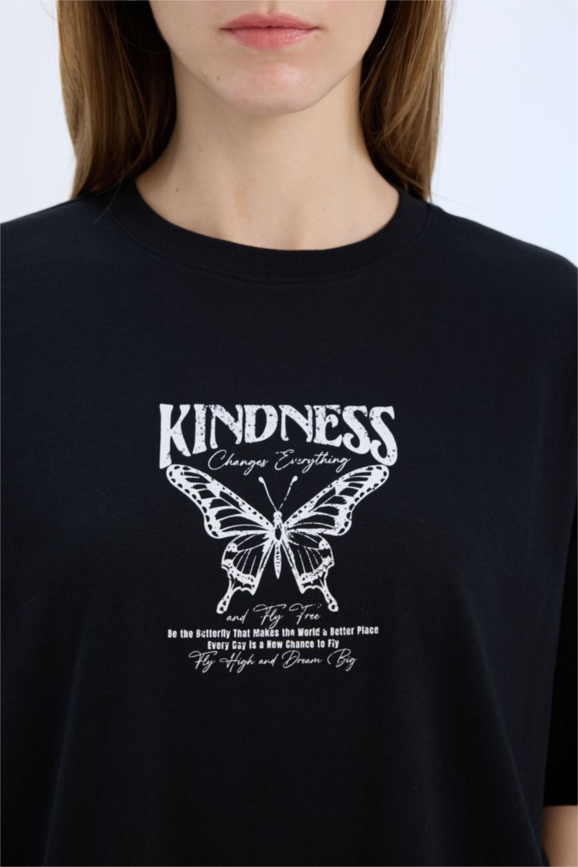 Kadın Siyah Oversize Geniş Kalıp Bisiklet Yaka Sırt Baskılı Kısa Kollu Tişört