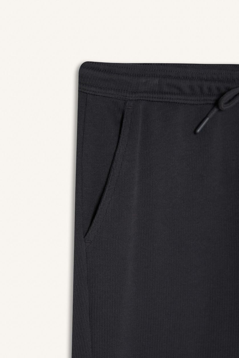 رجال أنثرا بنطرون قصة عادية بجيب