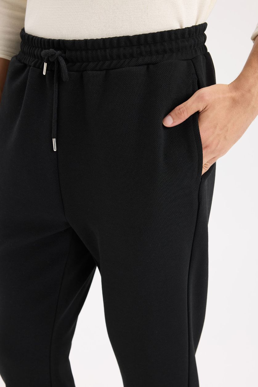 Erkek Siyah Siyah Eşofman Altı Çapraz Dokuma Slim Fit Dar Kesim Beli Bağcıklı Cepli Düz Paça