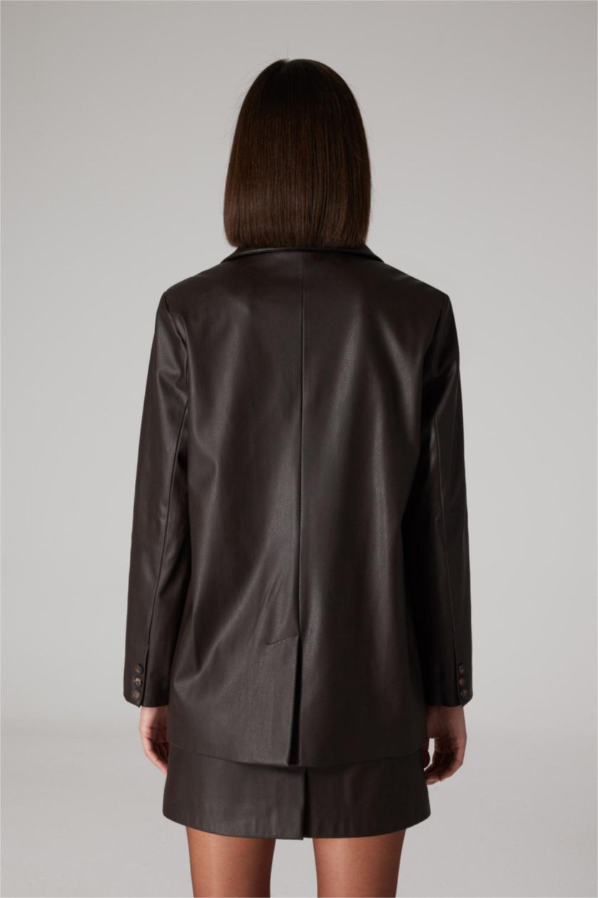Kadın Koyu Kahve Sorbe x DeFacto Oversize Geniş Kalıp Ceket Yaka Suni Deri Düğmeli Blazer Ceket