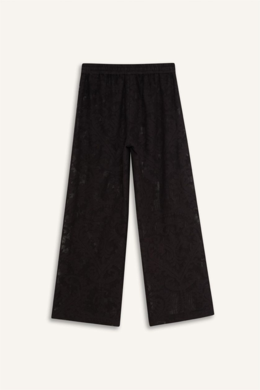 Kadın Siyah Dantelli Beli Lastikli Beyaz Plaj Pantolonu