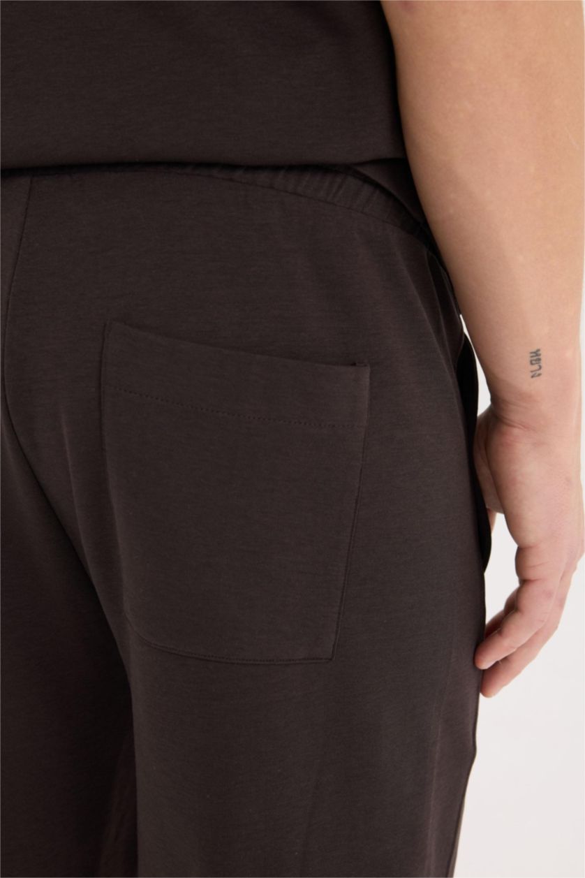 Erkek Kahve Regular Fit Düz Paça Şort