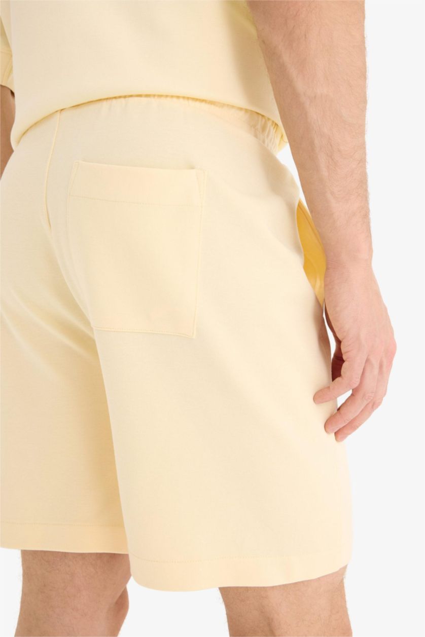 Erkek Açık Sarı Regular Fit Düz Paça Şort