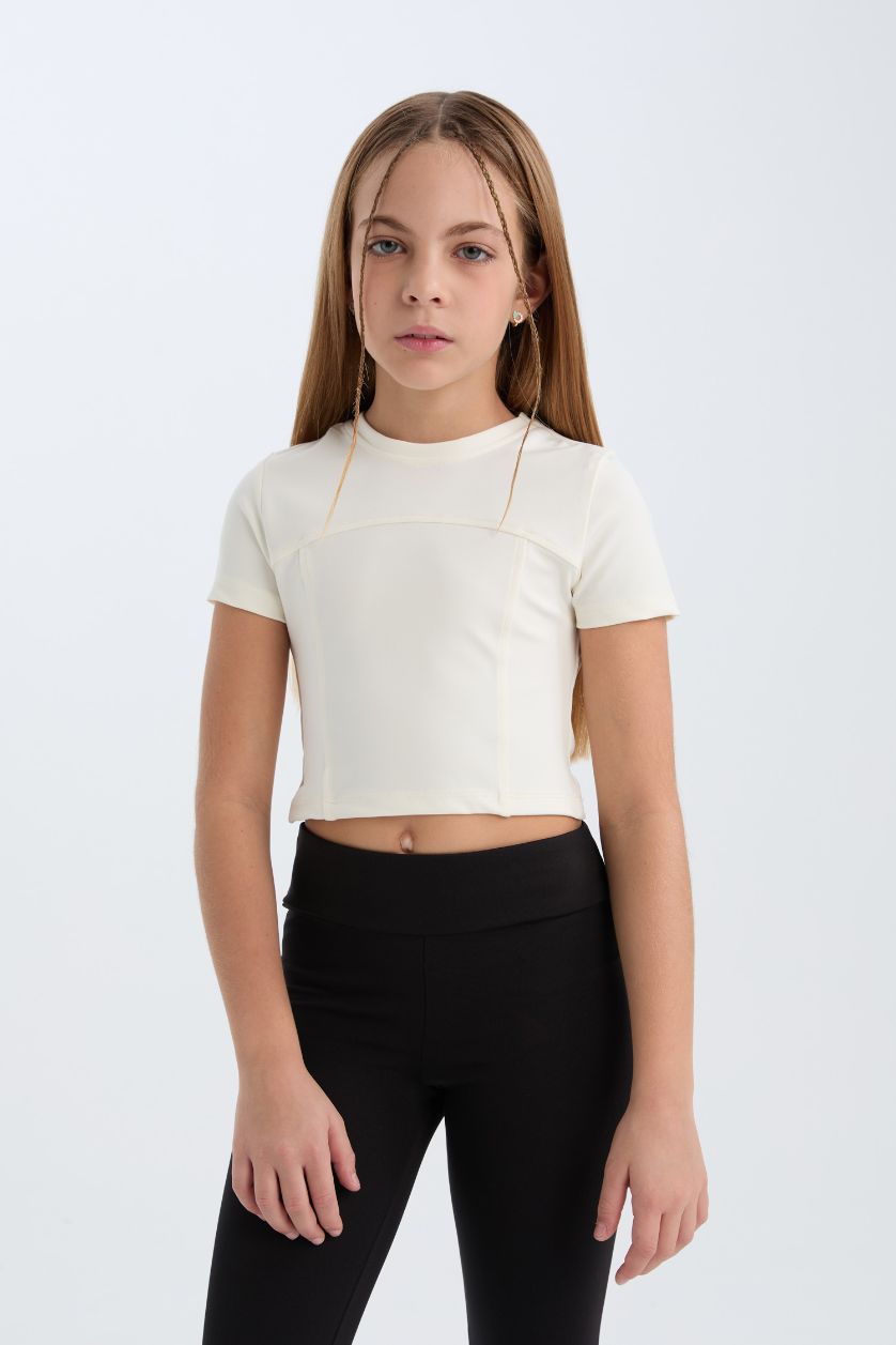 بناتي بيج فاتح تيشيرت نص كم سليم فيت برقبة مستديرة