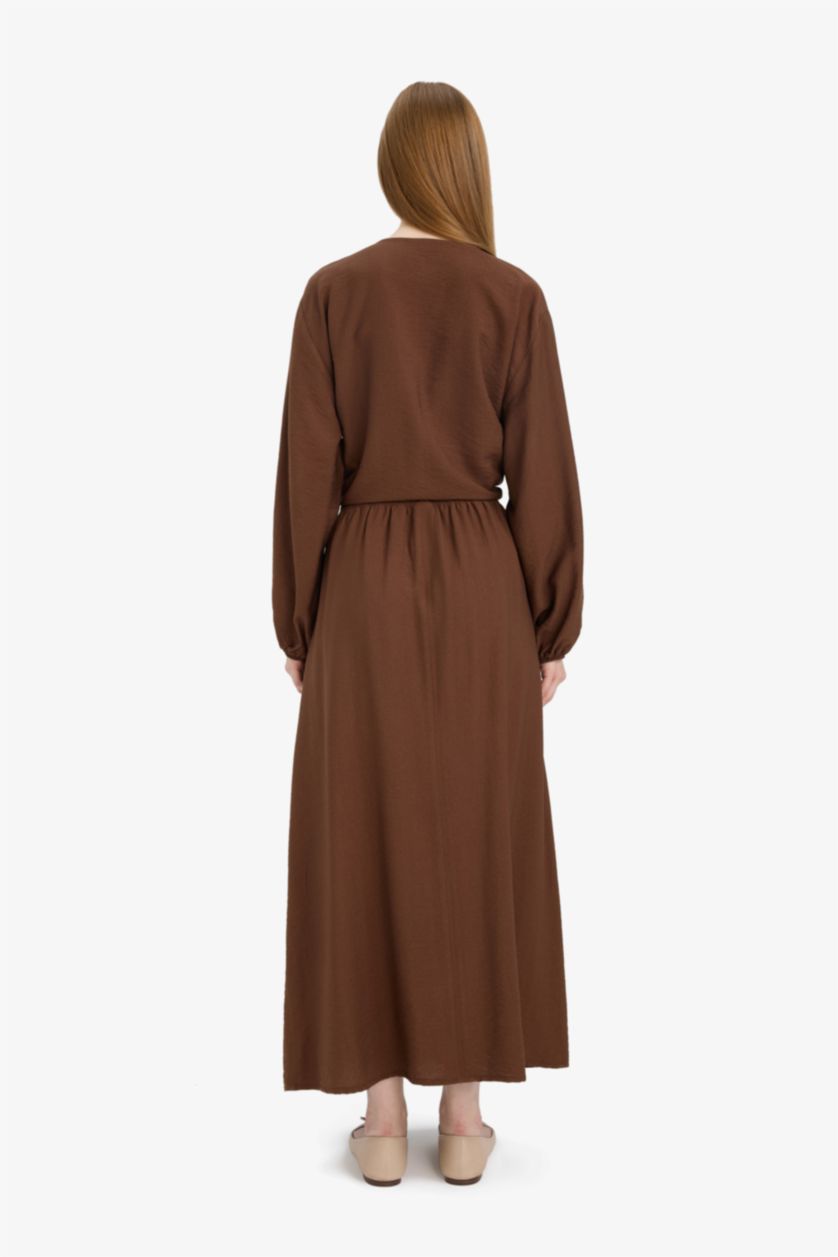 WOMAN Brown A Cut