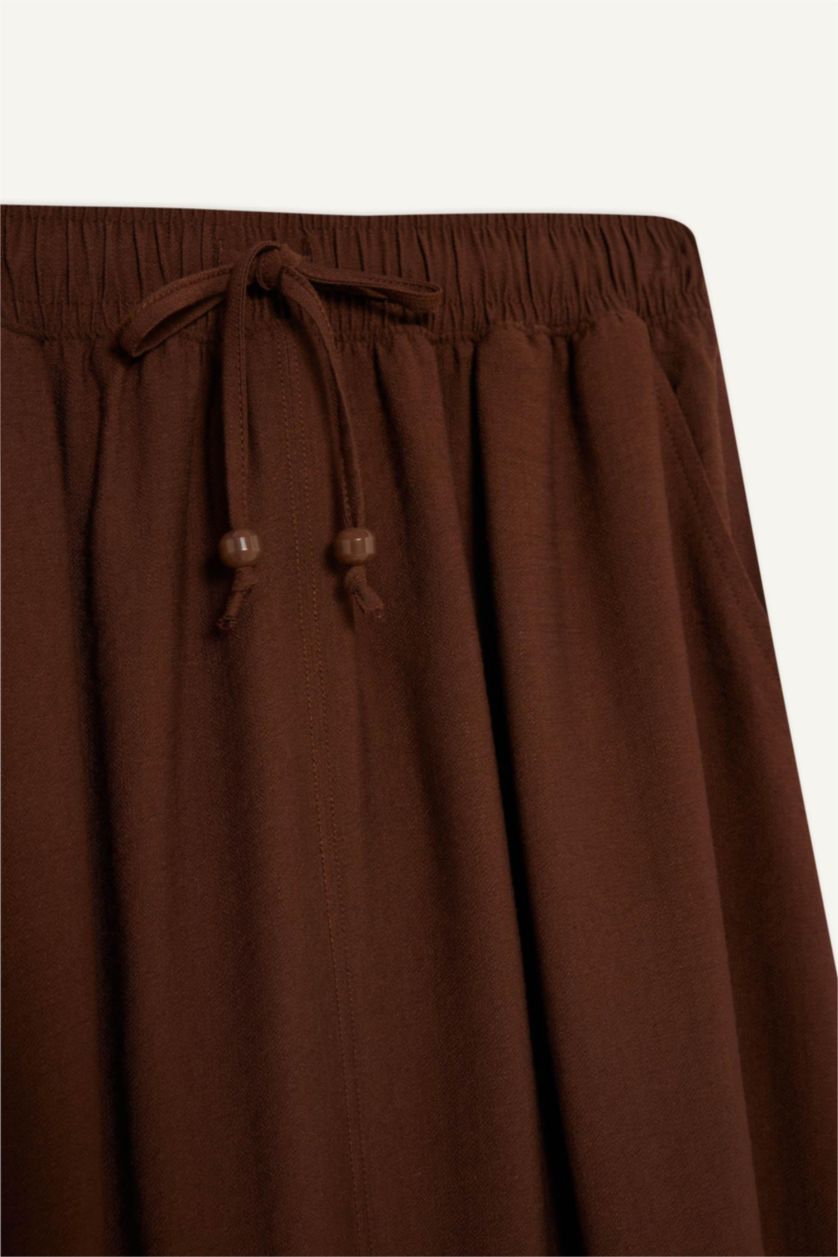 WOMAN Brown A Cut