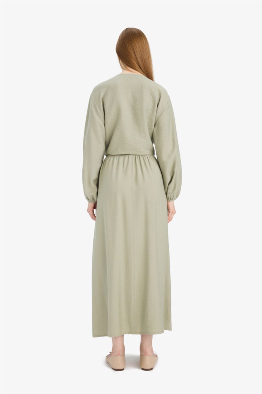 WOMAN Green A Cut