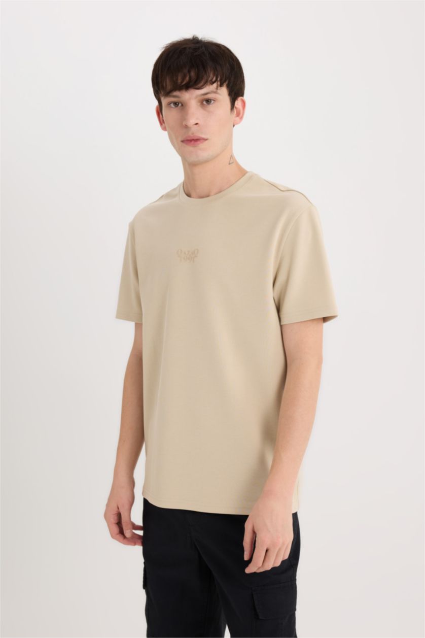 Мужчины Бежевый Regular Fit Футболка с круглым вырезом и слоган-принтом