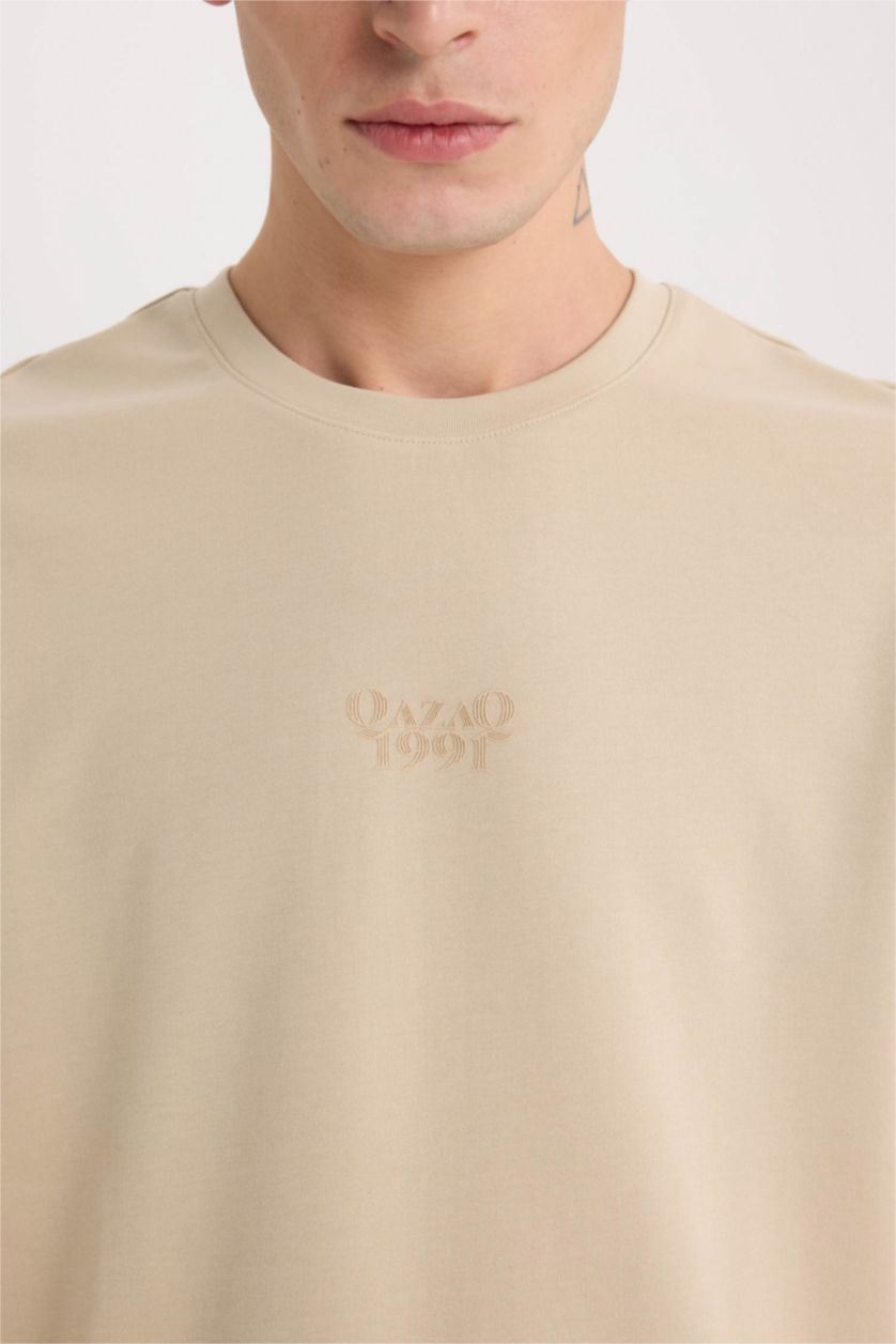 Мужчины Бежевый Regular Fit Футболка с круглым вырезом и слоган-принтом