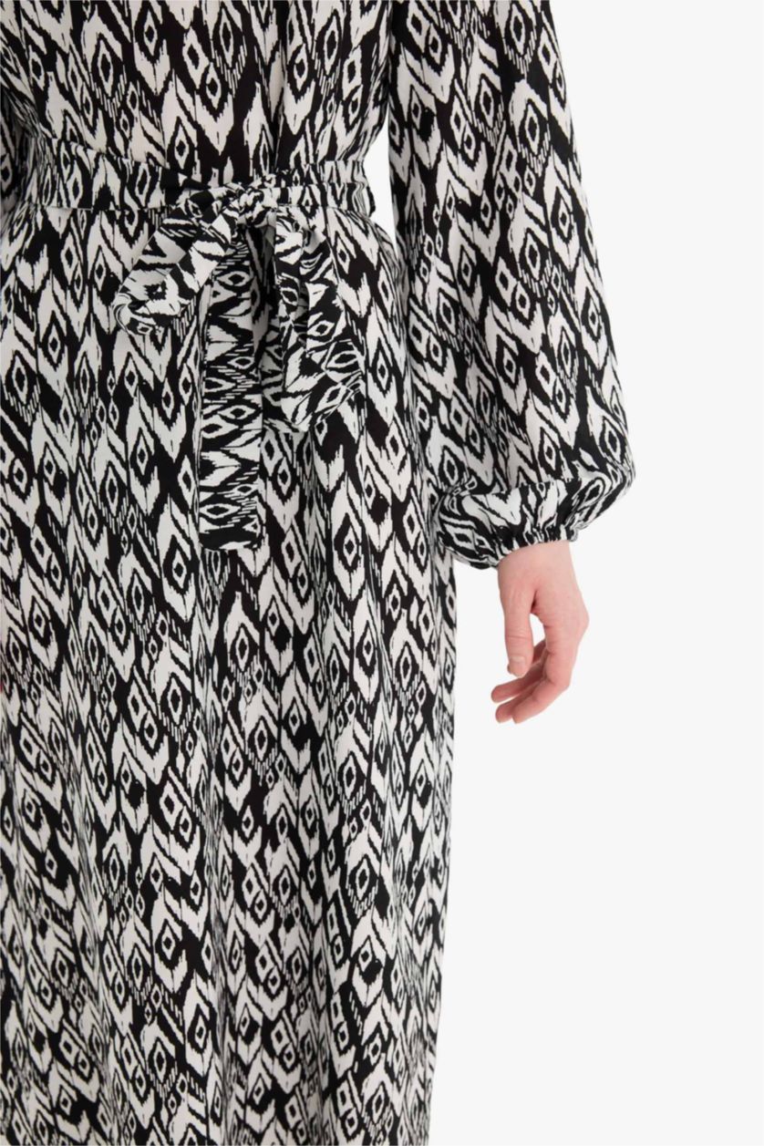 نساء أسود فستان طويل مطبوع قصة عادية بياخة مستديرة بحزام