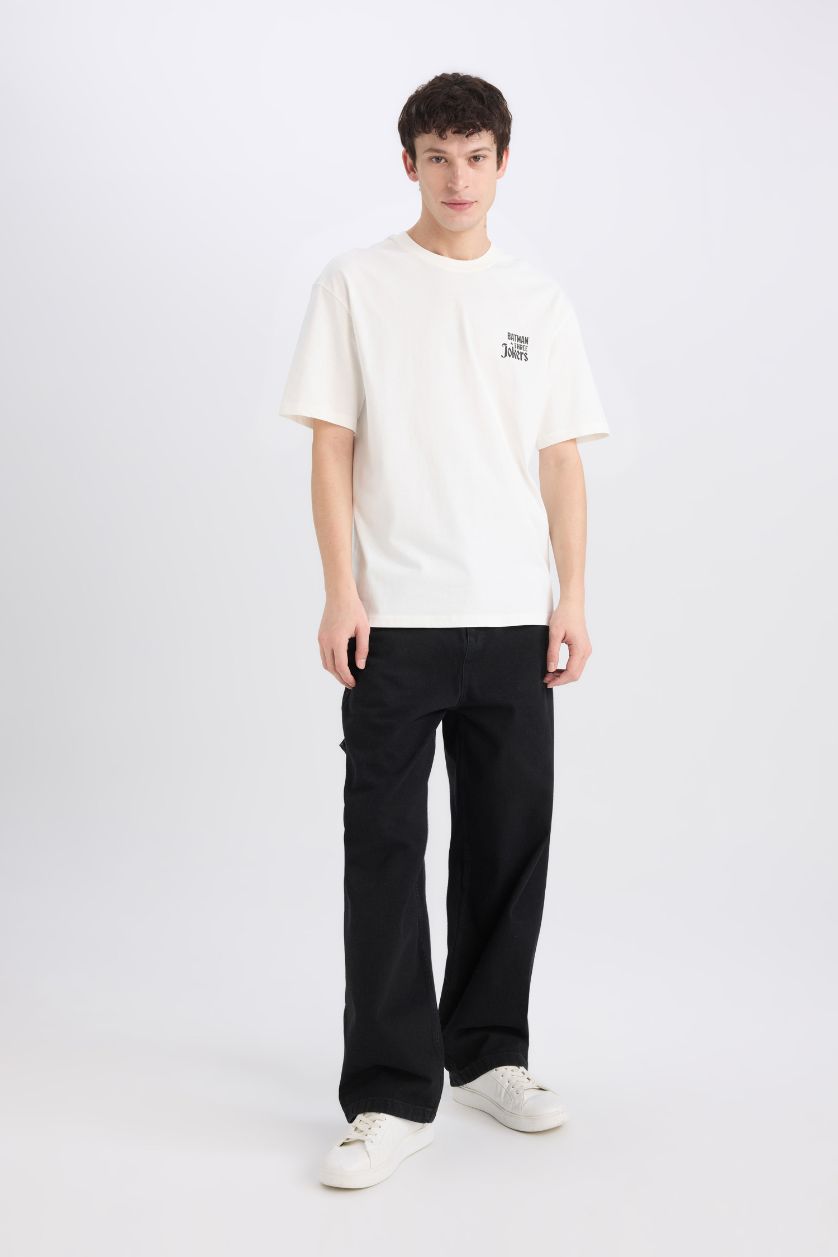 Erkek Ekru %100 Pamuk Batman Boxy Fit Bisiklet Yaka Sırt Baskılı Kısa Kollu Tişört