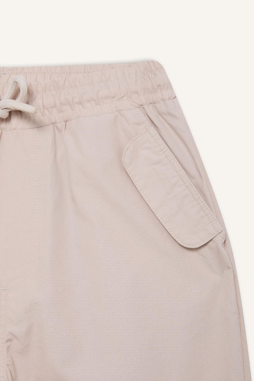 Erkek Çocuk - Genç Erkek Açık Bej Jogger Fit Standart Paça Paraşüt Pantolon Erkek Çocuk